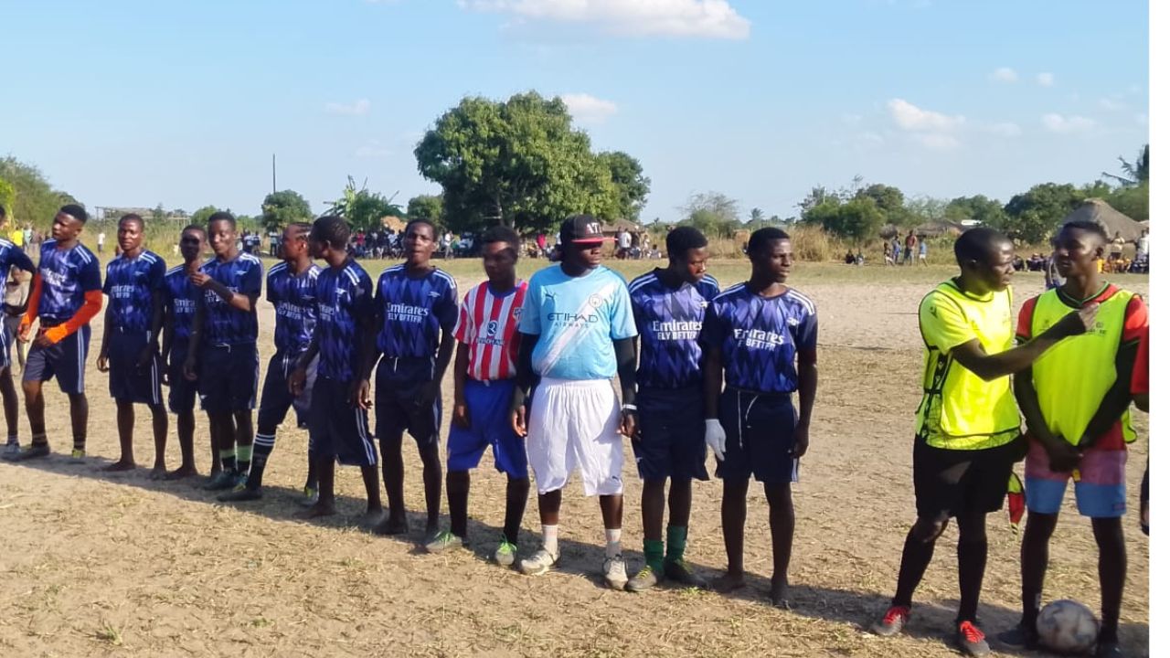 Capa - Marromeu: Clube de Lumbe vence Força da Vingança por 1–0 com golo de Recardo ao cair do pano na 5.ª jornada