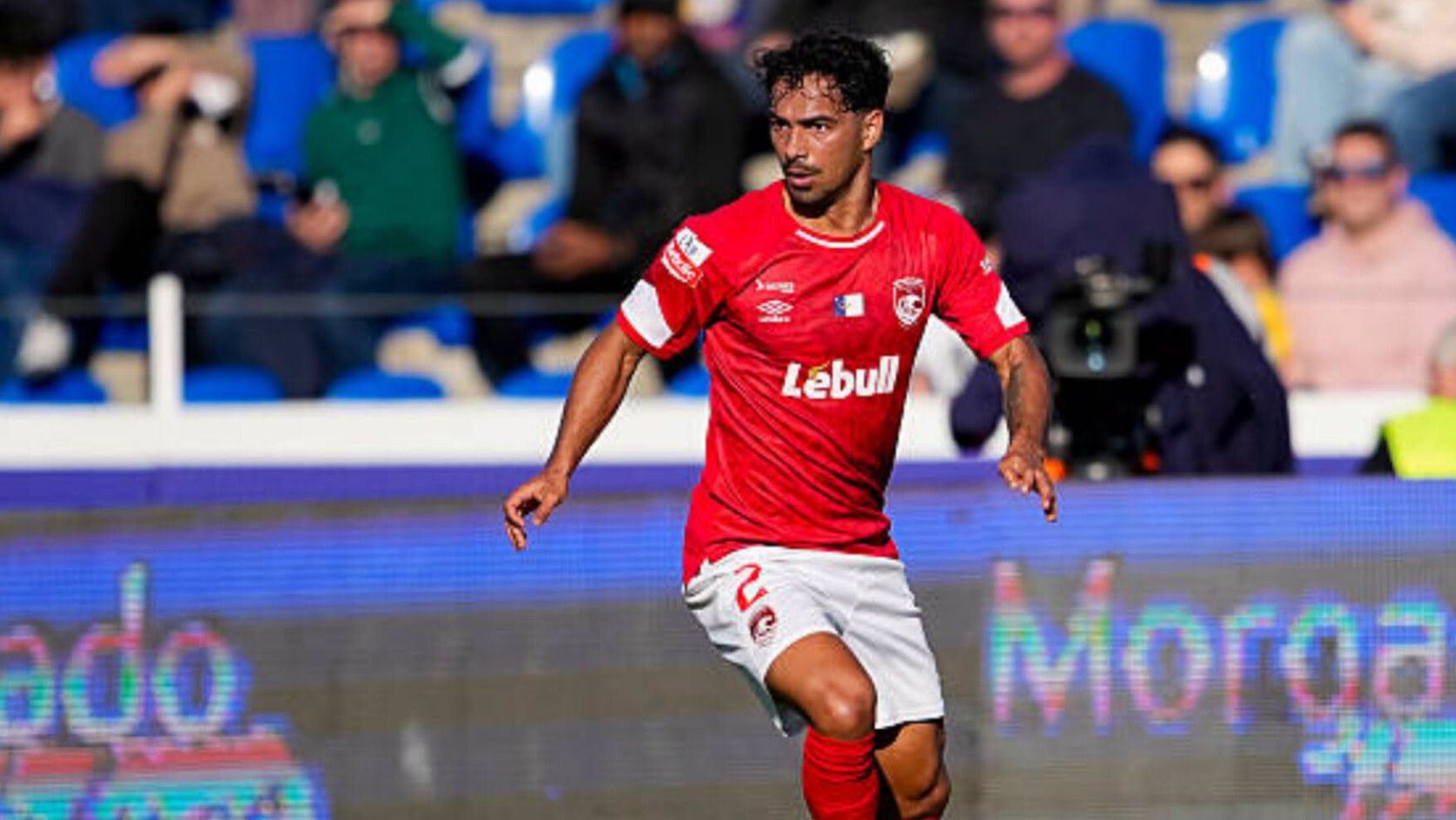 Capa - MAS de Fès defronta Ittihad Tanger, mas presença de Diogo Calila está em dúvida
