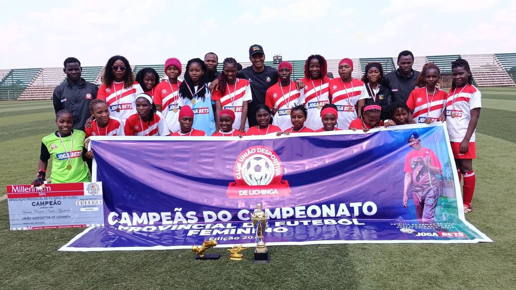Capa - União Desportiva de Lichinga conquista Campeonato Provincial de Futebol Feminino