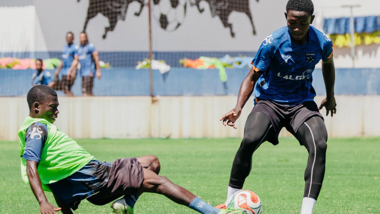 Capa - Black Bulls enfrenta Rayon Sports no Ruanda em busca da fase de grupos da Taça CAF