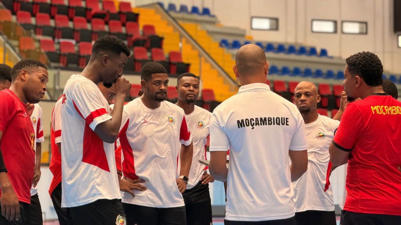 Capa - Mambas goleiam Tanzânia por 4-0 e despedem-se do CAN de Futsal com vitória
