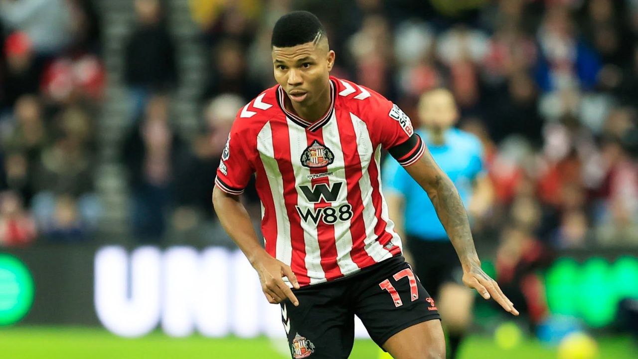 REINILDO MANDAVA JOGA 90 MINUTOS NA DERROTA DO SUNDERLAND FRENTE AO BOURNEMOUTH