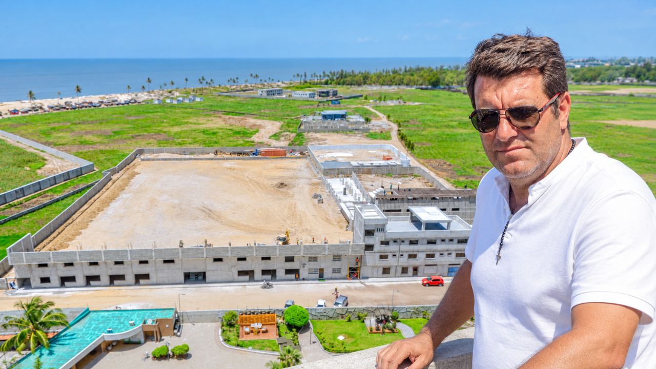 Futebol Clube da Beira constrói mais do que um campo: um sonho que começa a ganhar forma no Estoril